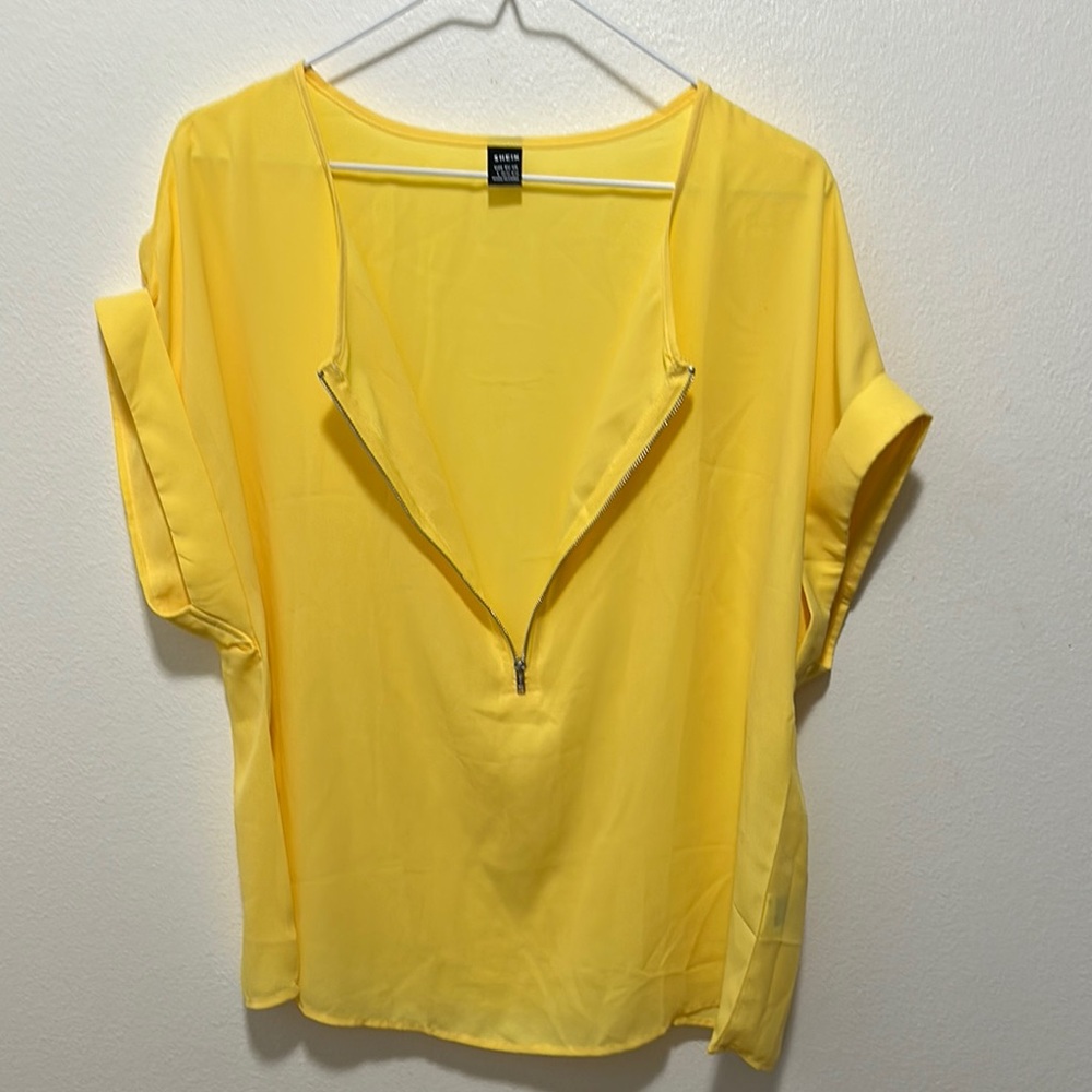Yellow V-Neck Zip Top - Picture 3 of 5